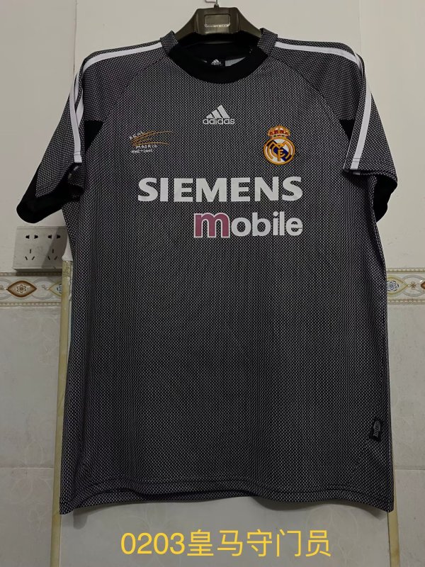 Real Madrid goalkeeper  1:1 Quality Soccer Jersey  2002-2003