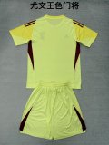 Juventus  Goalkeeper Fans  (Kids and Man)  1:1 Quality Soccer Jersey  25-26