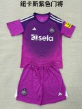 Newcastle Purple Goalkeeper Fans  (Kids and Man)  1:1 Quality Soccer Jersey  25-26