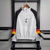 Real Madrid  Juventus Arsenal  Manchester United    Flamengo  Bayern Munich  Sao Paulo half  Windbreaker 1:1 25-26