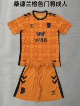 Sunderland Goalkeeper Orange Fans  (Kids and Man)  1:1 Quality Soccer Jersey  25-26