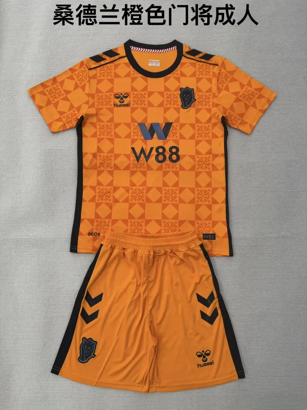 Sunderland Goalkeeper Orange Fans  (Kids and Man)  1:1 Quality Soccer Jersey  25-26