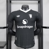 Manchester United goalkeeper  Player 1:1 Quality Soccer Jersey   24-25
