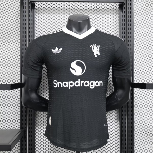 Manchester United goalkeeper  Player 1:1 Quality Soccer Jersey   24-25