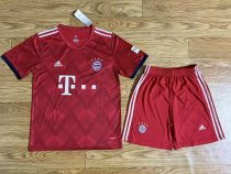 Retro Bayern Munich Home  1:1  2018-2019