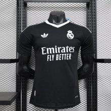 Real Madrid  goalkeeper  Player  1:1 Quality Soccer Jersey   24-25
