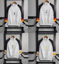Real Madrid  Juventus Arsenal  Manchester United    Flamengo  Bayern Munich  Sao Paulo half  Windbreaker 1:1 25-26