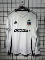 Colo-Colo long  home Fans  25-26