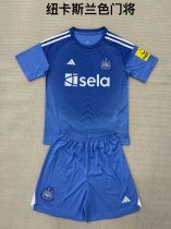 Newcastle Blue Goalkeeper Fans  (Kids and Man)  1:1 Quality Soccer Jersey  25-26