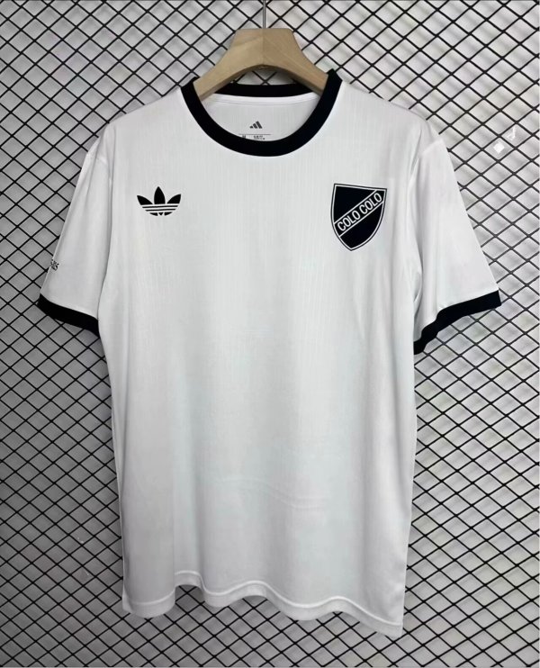 Colo-Colo 100 year Fans  25-26