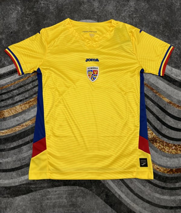 Romania Home fans 1:1 Quality Soccer Jersey 25-26