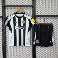 Newcastle Home With Pants Sets fans 1:1 Quality Soccer Jersey 25-26
