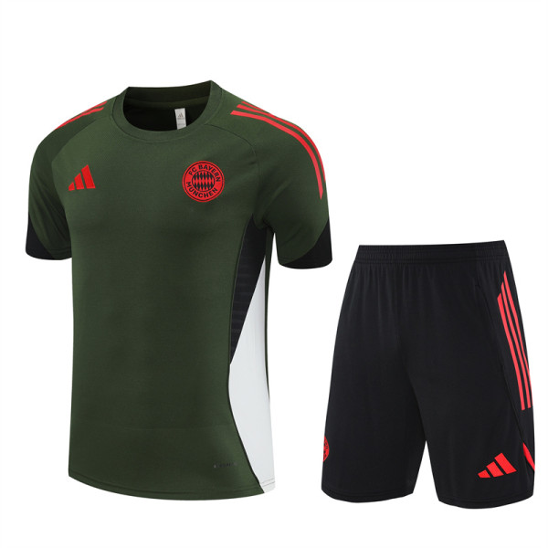 Bayern Munich Training  Fans Kits  1:1 Quality Soccer Jersey 25-26 (Kids And Man )
