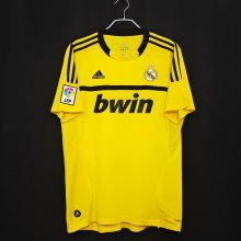 Retro Real Madrid goalkeeper 1:1 Quality Soccer Jersey   2011-2012