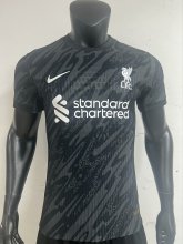 Liverpool  goalkeeper  Player  1:1 Quality Soccer Jersey  24-25