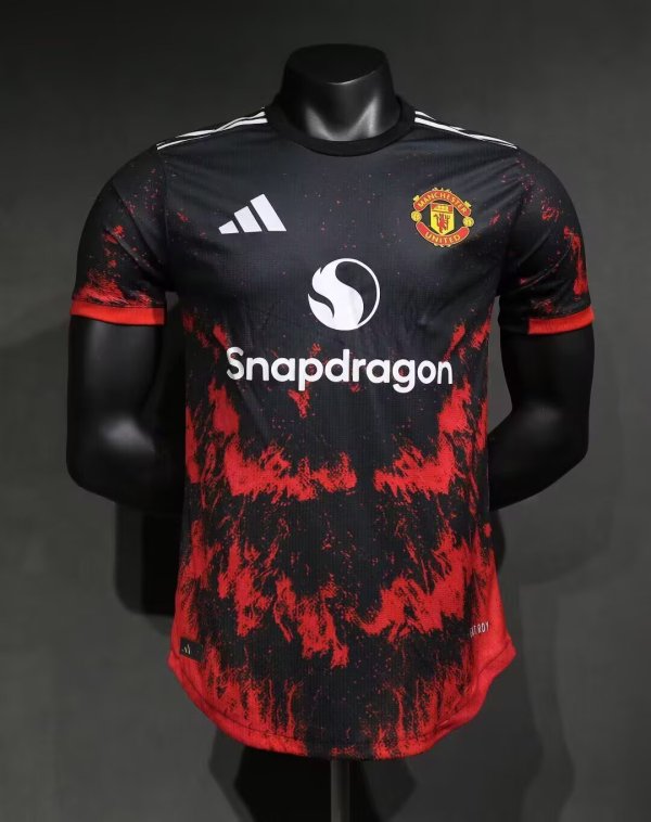 Manchester United Special Edition  Player red black 1:1   25-26