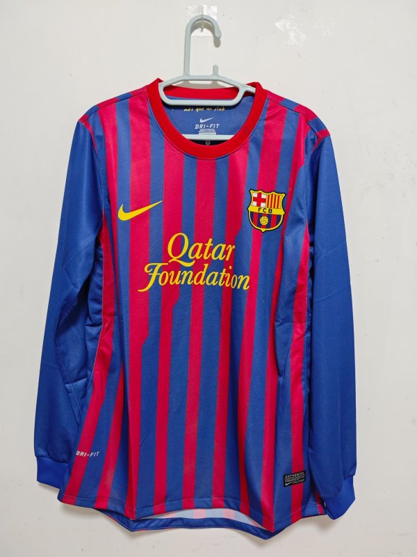 Retro Barcelona  Home Fans long 1:1 Quality Soccer Jersey   2011-2012
