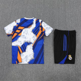 Real Madrid Training  Fans kits  1:1 Quality Soccer Jersey 25-26 (Kids And Man )