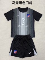 Atletico Madrid  Goalkeeper Fans  (Kids and Man)  1:1 Quality Soccer Jersey  25-26