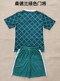 Sunderland Goalkeeper Green Fans  (Kids and Man)  1:1 Quality Soccer Jersey  25-26