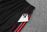 Liverpool  Training  Black Fans Kits  1:1 Quality Soccer Jersey 25-26 (Kids And Man )