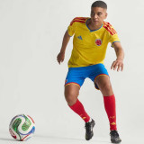 2026/27 Colombia Home Yellow Kids Soccer Jersey 蓝色裤子