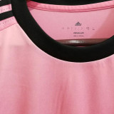 2015/16 JUV Pink Retro Soccer Jersey带欧冠章。圆环。意甲盾
