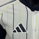 2025/26 RM White Baseball Player Version T-Shirt  硅胶版