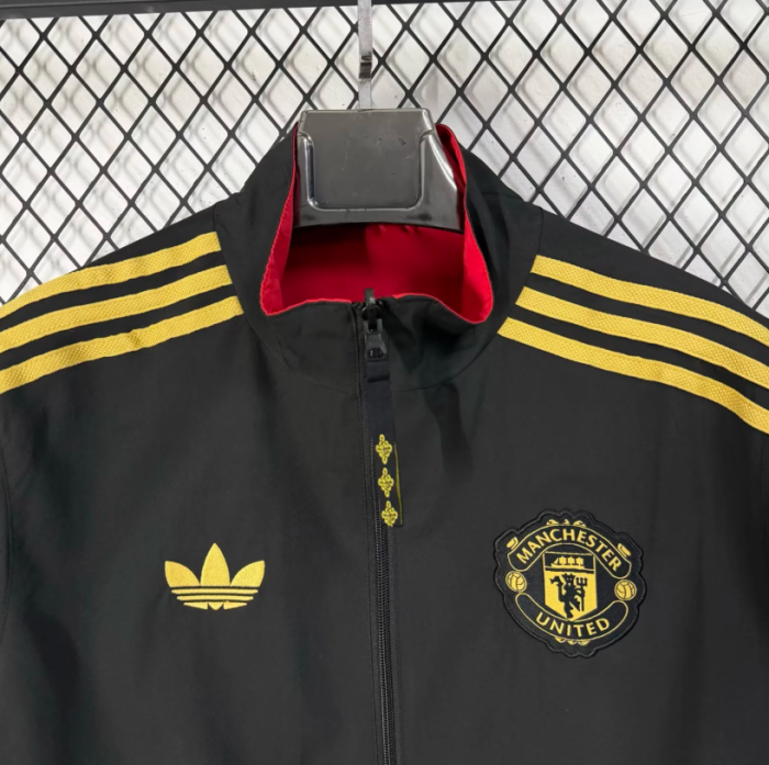 Manchester United Training Windbreaker 2025