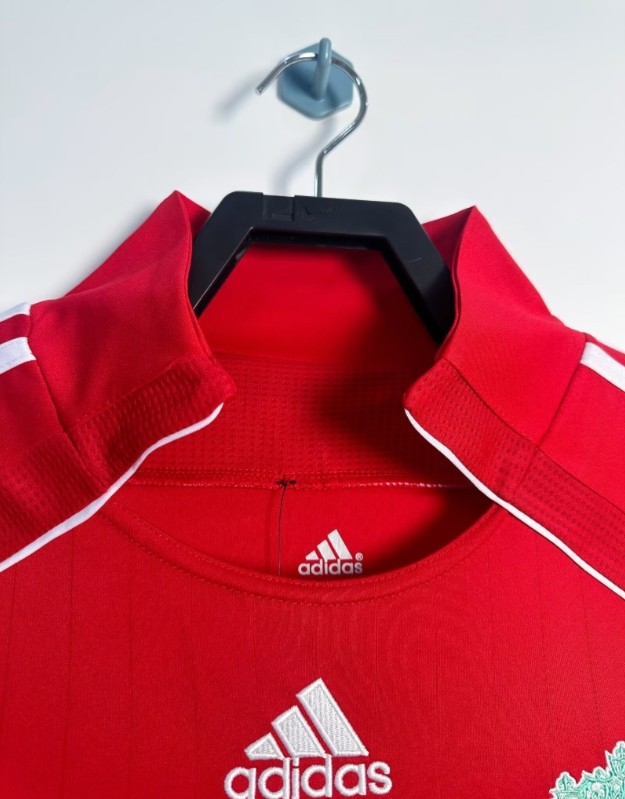 Liverpool Home Retro Jersey 06/08