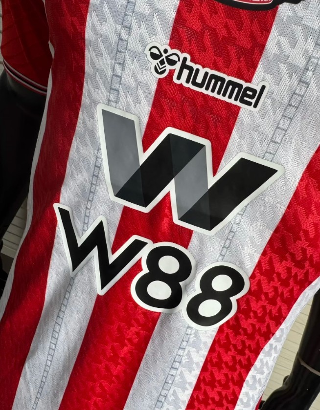 Sunderland Home Player version Man Jersey 25/26