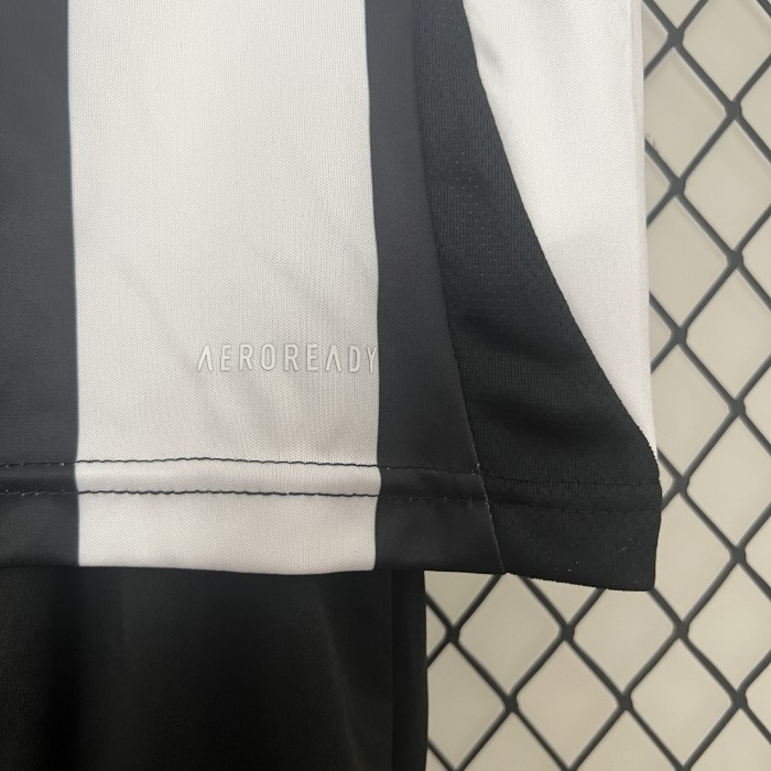 Newcastle United Kids Suit Carabao Cup 2025 Winners Shirt