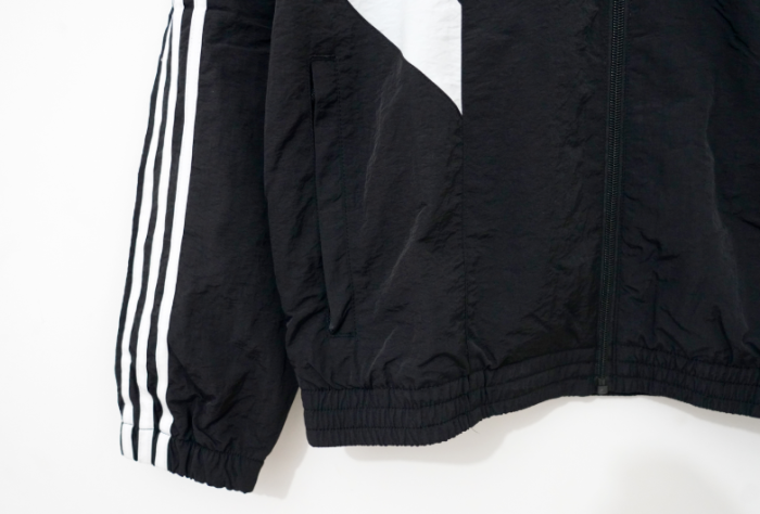 Manchester United Training Windbreaker 2025