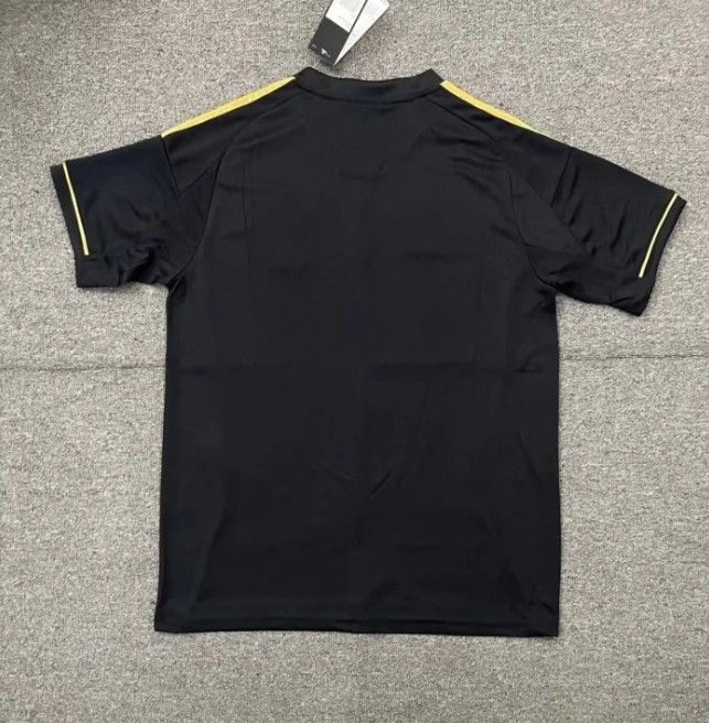 Liverpool Pre-Match Man Training Jersey 25/26