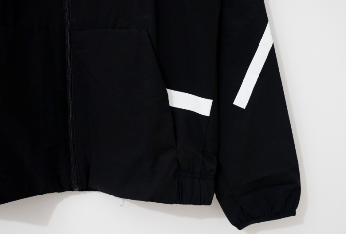 Manchester United Training Windbreaker 2025