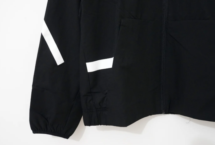 Manchester United Training Windbreaker 2025