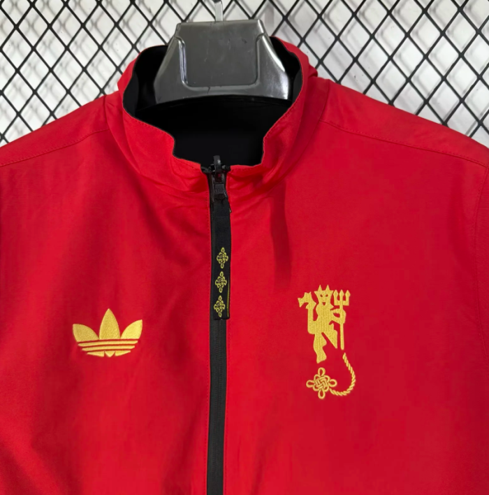 Manchester United Training Windbreaker 2025