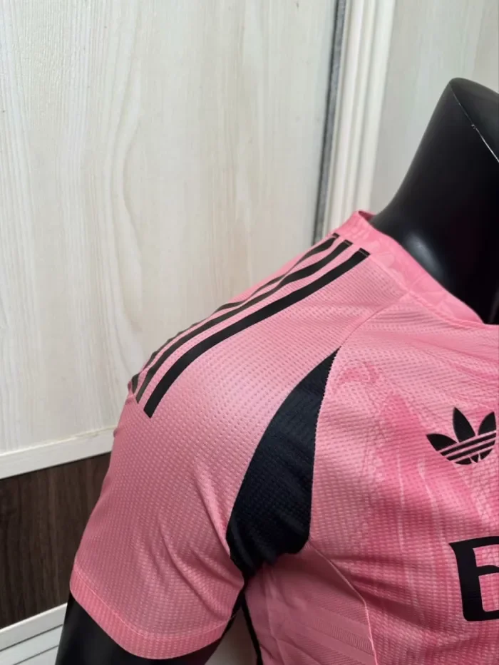 Real Madrid Special Player Jersey 25/26