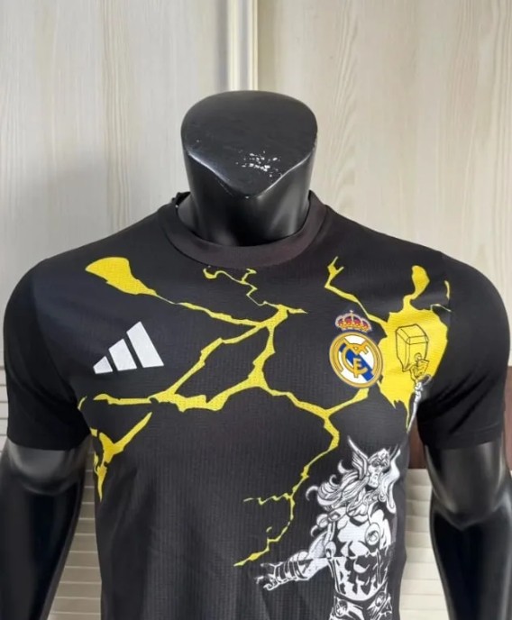 Real Madrid Avengers Player Jersey 25/26