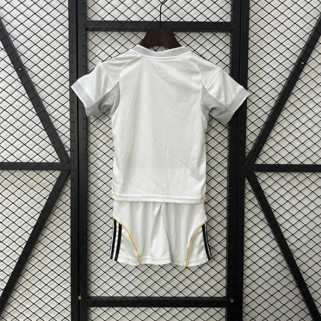 Real Madrid Home Kids Suit & Socks 25/26