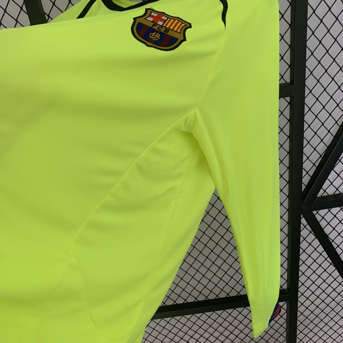 Barcelona Away Long Sleeve Retro Jersey 2005/06