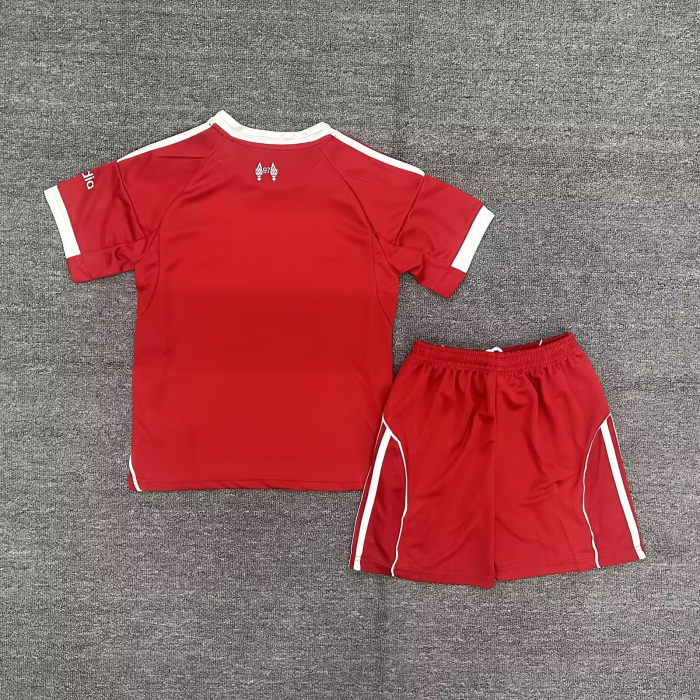Liverpool Home Kids Suit & Socks 25/26