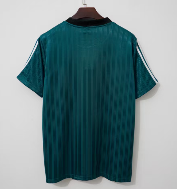 Liverpool Bringback 95-96 Special Edition Blackout Jersey