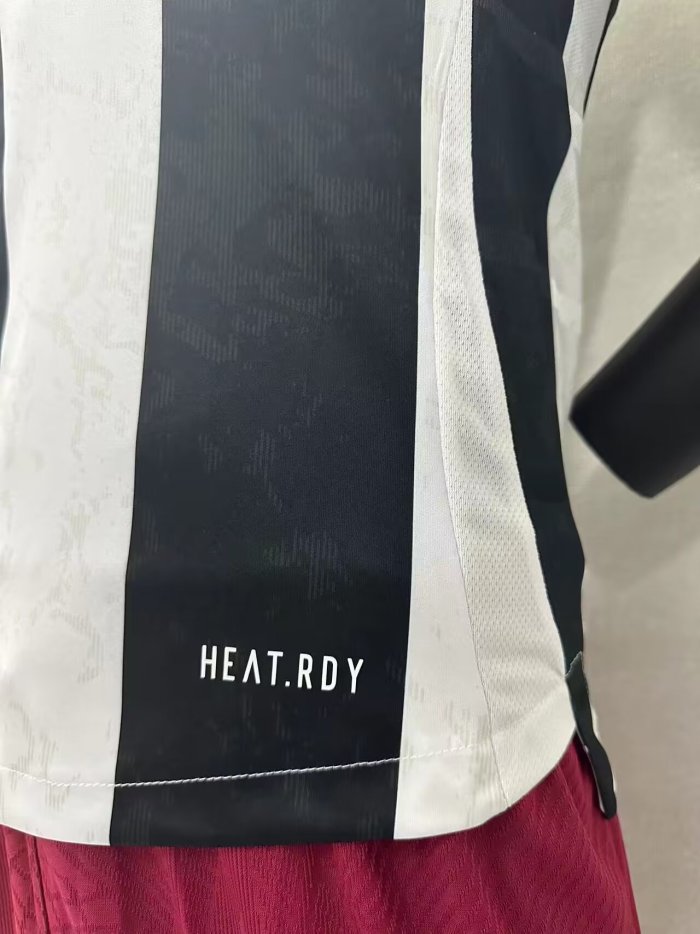 Juventus Home Player Jersey 24/25