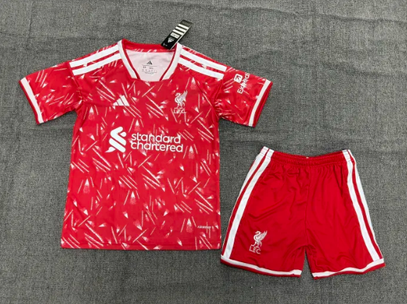 Liverpool Home Kids Suit 26/27