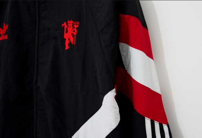 Manchester United Training Windbreaker 2025