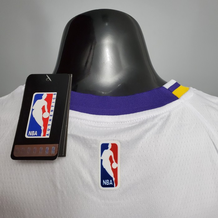 LeBron James Los Angeles Lakers 2020/21 Swingman Jersey White