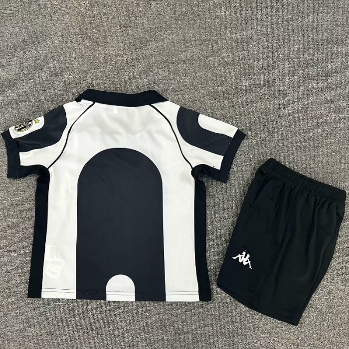 Retro 97/98 Juventus home kids kit