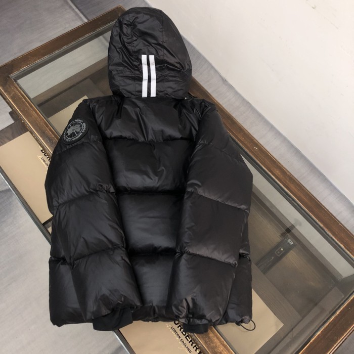 CANADA GOOSE Down Jackets