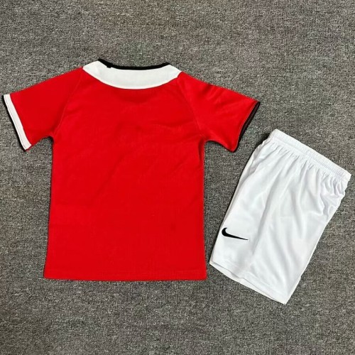 Retro 04/06 Manchester United home kids kit